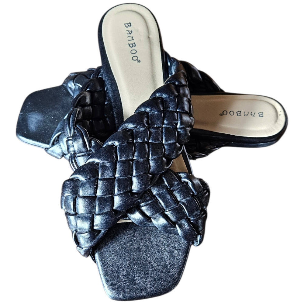 BAMBOO Women's Black Woven Sandals